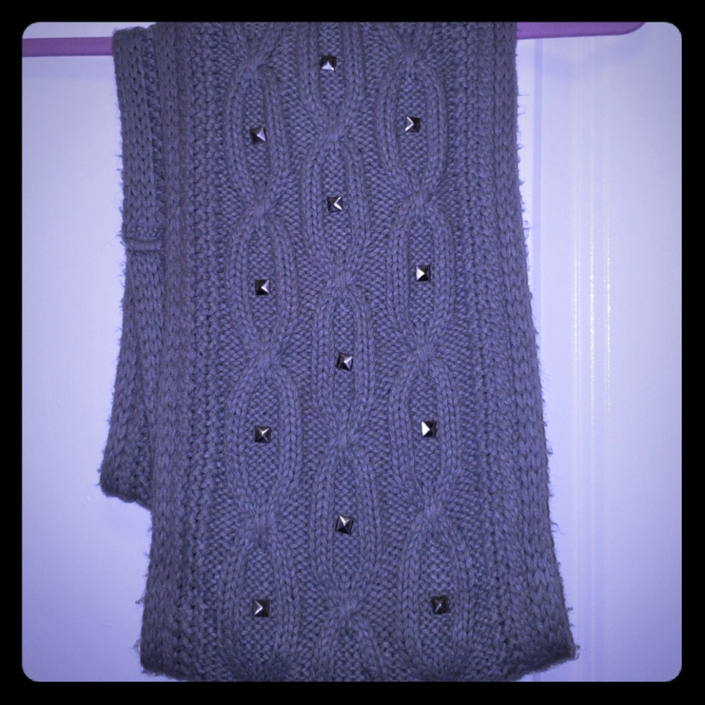 Studded scarf